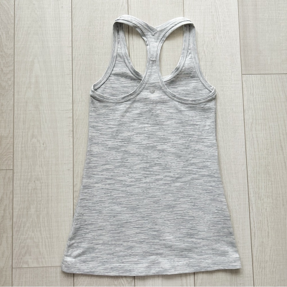 Lululemon light grey workout tank top - Picture 6 of 7